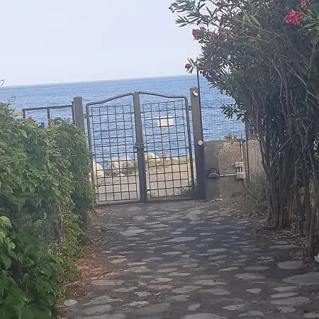 Casa Ruggeri * Letojanni